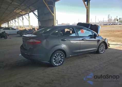 2014 Ford Fiesta Se z USA, uszkodzony, nr VIN 3FADP4BJ6EM111981